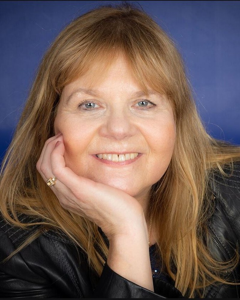 Dr. Maria Hoffacker